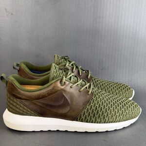 Nike Men's Olive Green Knit Casual Sneakers